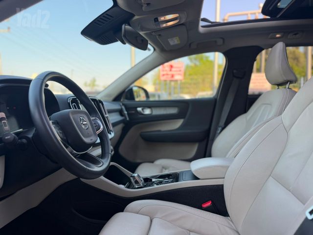 וולוו XC40