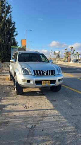 טויוטה לנד קרוזר