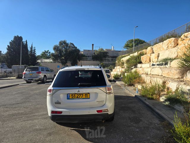מיצובישי אאוטלנדר