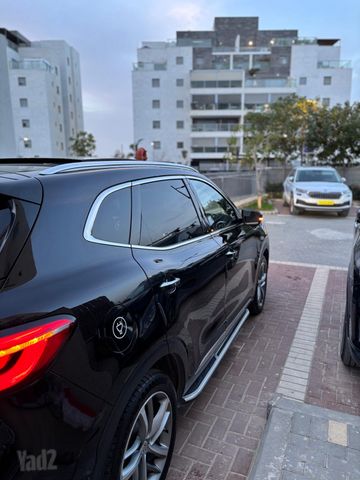 אם ג'י EHS PHEV