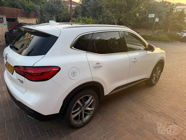 אם ג'י EHS PHEV