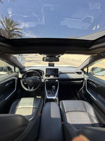 טויוטה RAV4