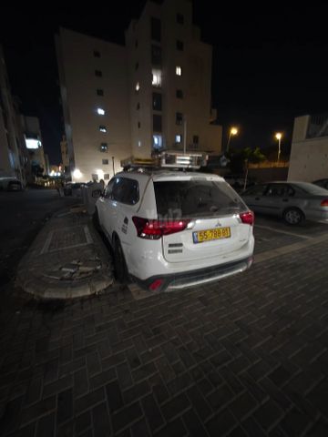 מודעת רכב מיצובישי אאוטלנדר