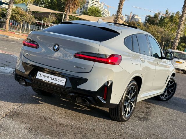 ב מ וו X4