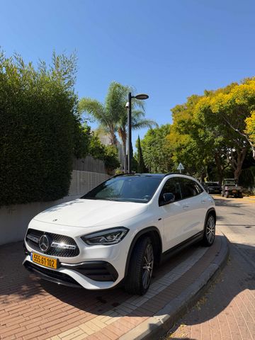 מודעת רכב מרצדס-בנץ GLA