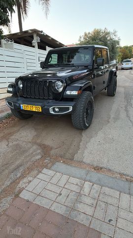 ג'יפ גלדיאטור