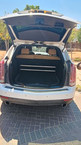 קאדילק SRX