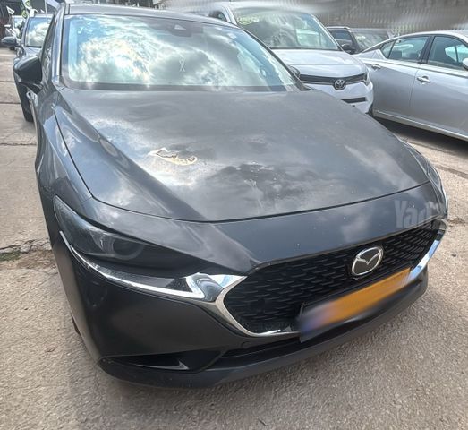 מודעת רכב מאזדה 3