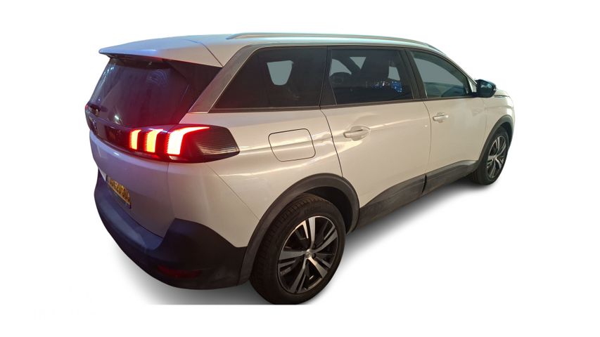 פיג'ו 5008