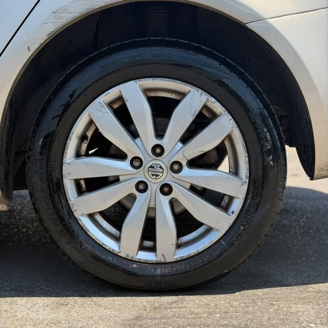 אם ג'י 350