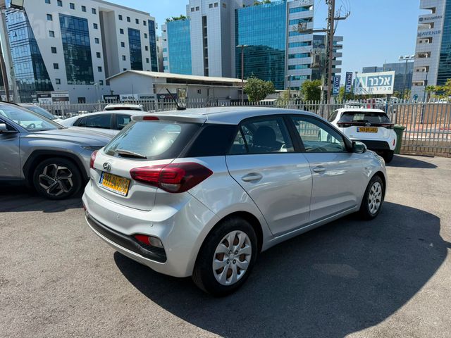 יונדאי i20