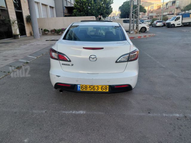 מאזדה 3