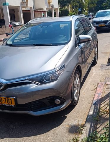טויוטה אוריס