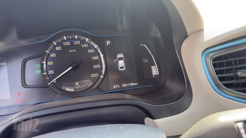 יונדאי איוניק