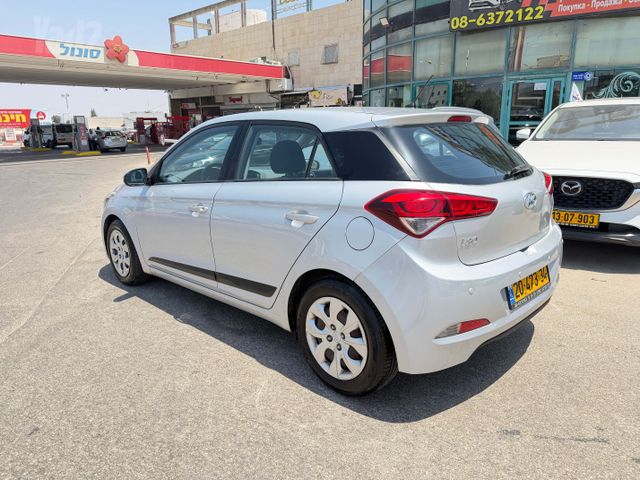יונדאי i20