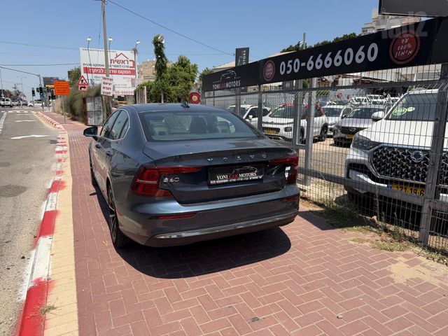 וולוו S60