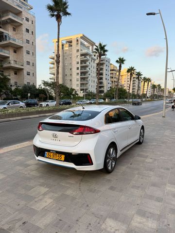יונדאי איוניק