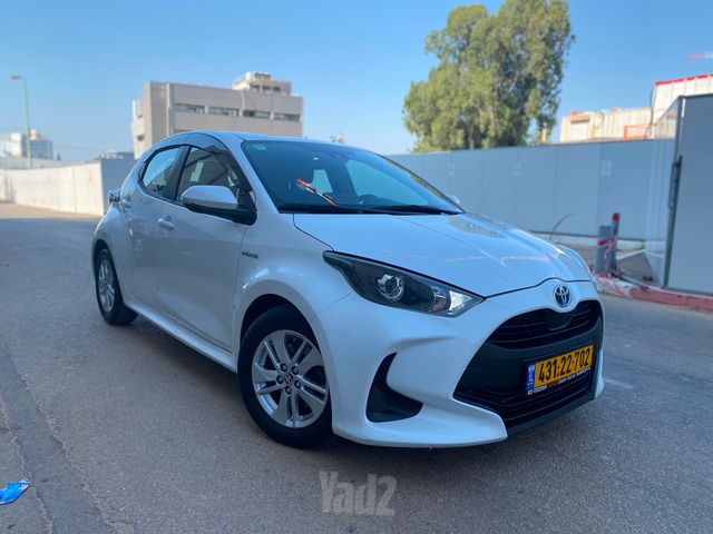 טויוטה יאריס