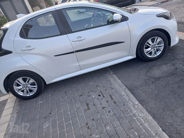 טויוטה יאריס
