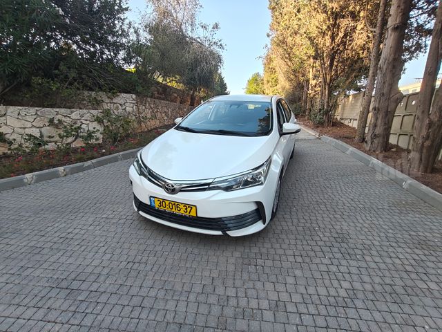 טויוטה קורולה