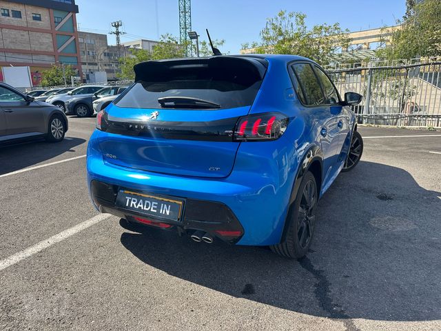 פיג'ו 208