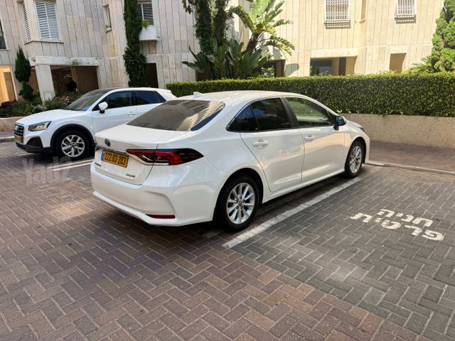 טויוטה קורולה