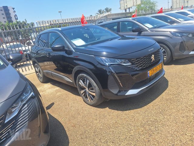 פיג'ו 3008