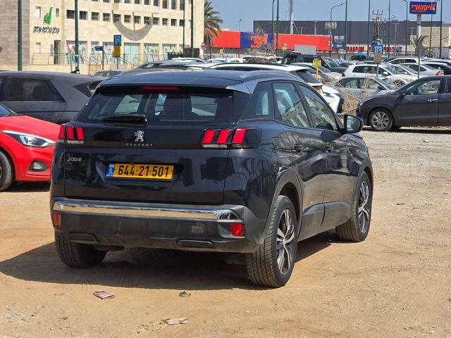 פיג'ו 3008