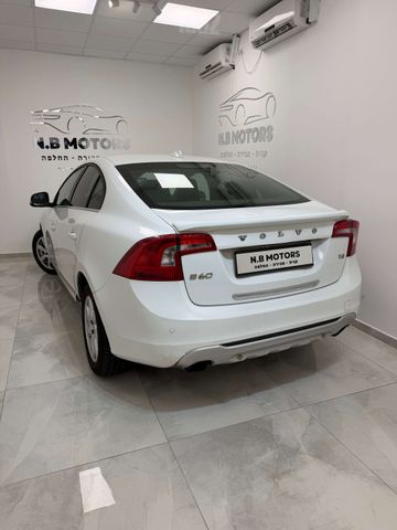 וולוו S60