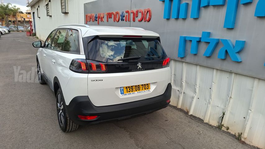 פיג'ו 5008