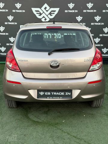 יונדאי i20