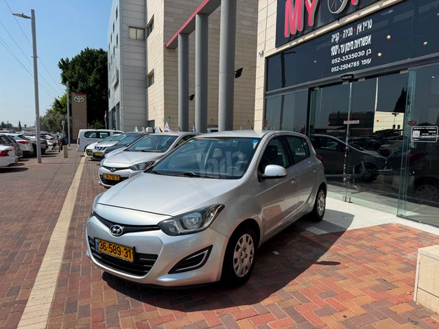 יונדאי i20
