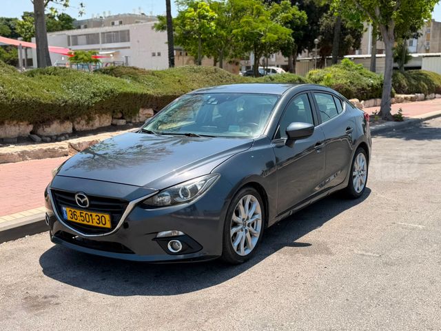 מאזדה 3