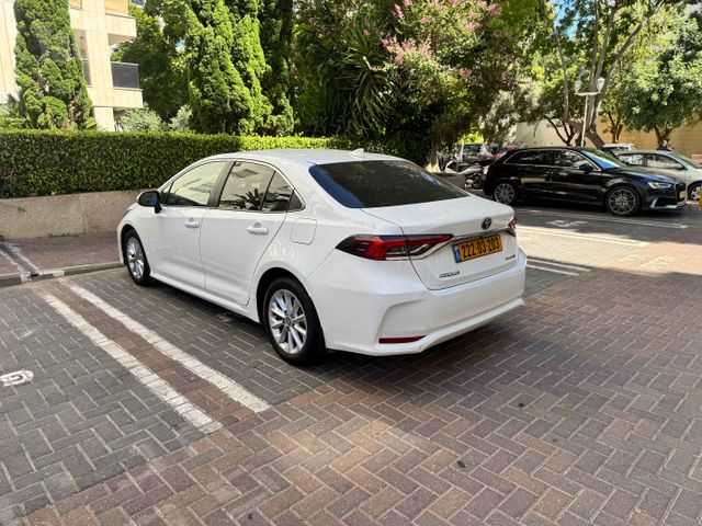טויוטה קורולה