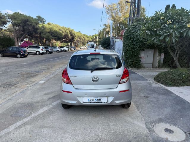 יונדאי i20