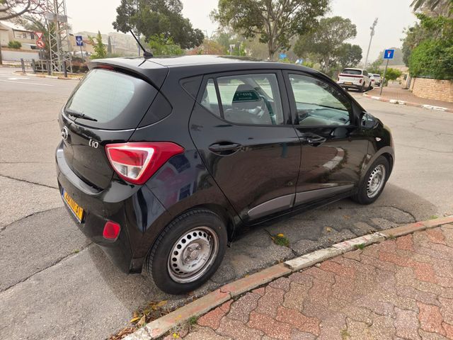 יונדאי i10