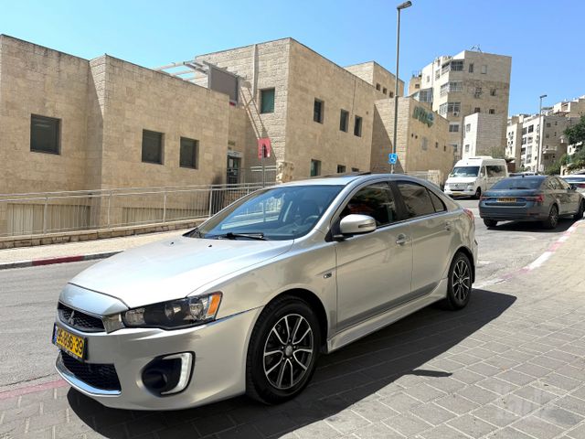 מיצובישי לנסר