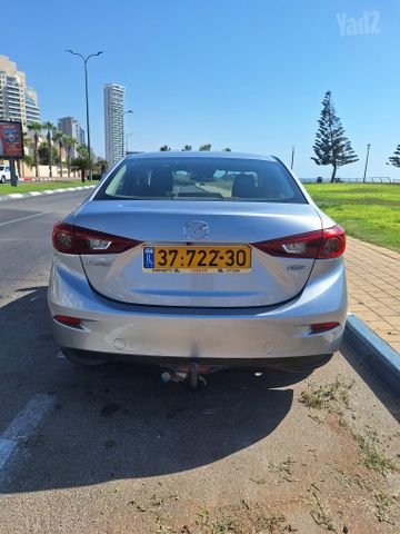 מאזדה 3