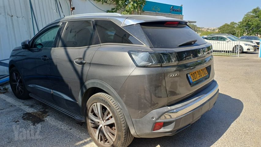 פיג'ו 3008