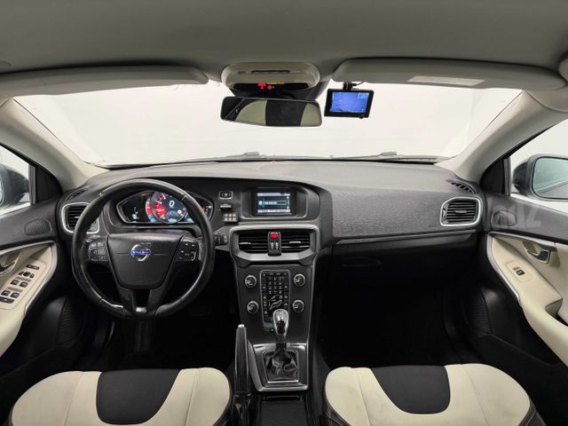 וולוו V40
