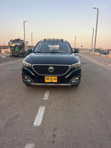 אם ג'י ZS