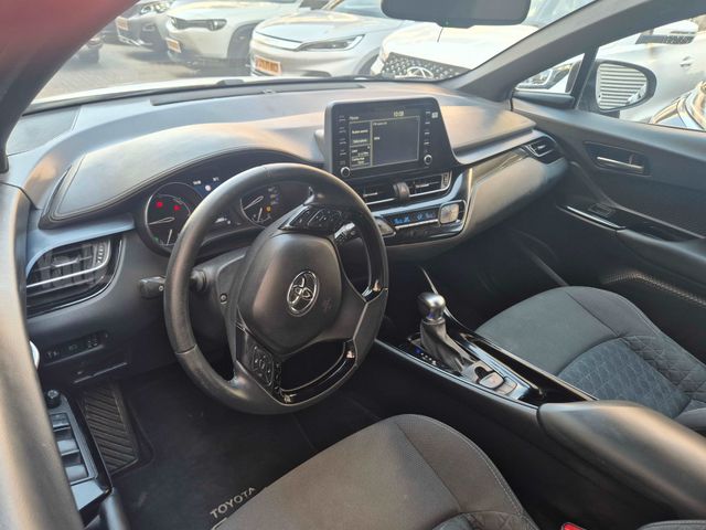מודעת רכב טויוטה C-HR