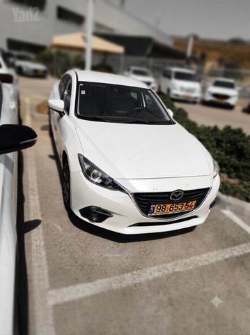 מודעת רכב מאזדה 3