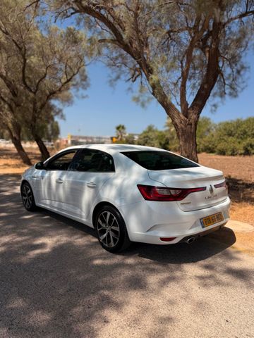 רנו מגאן