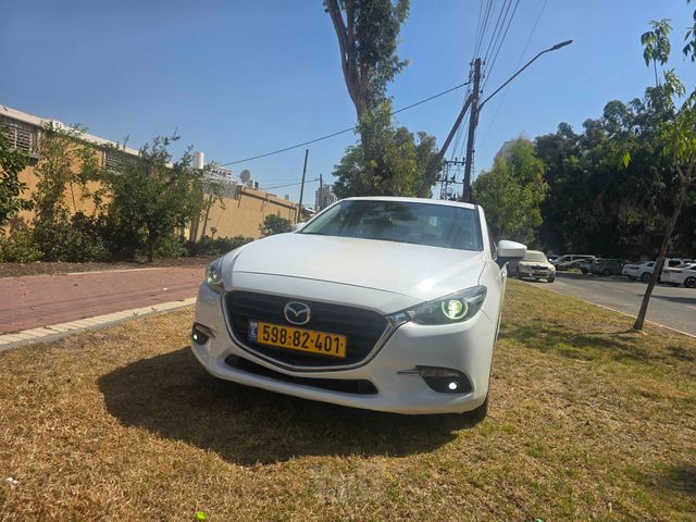 מאזדה 3