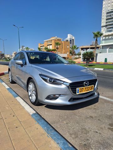 מאזדה 3