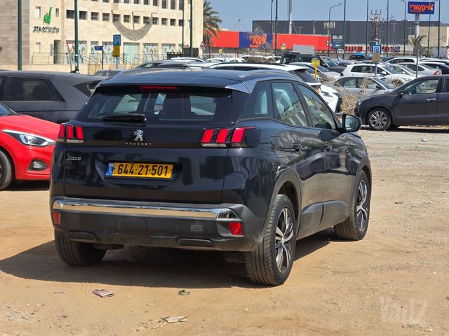 פיג'ו 3008