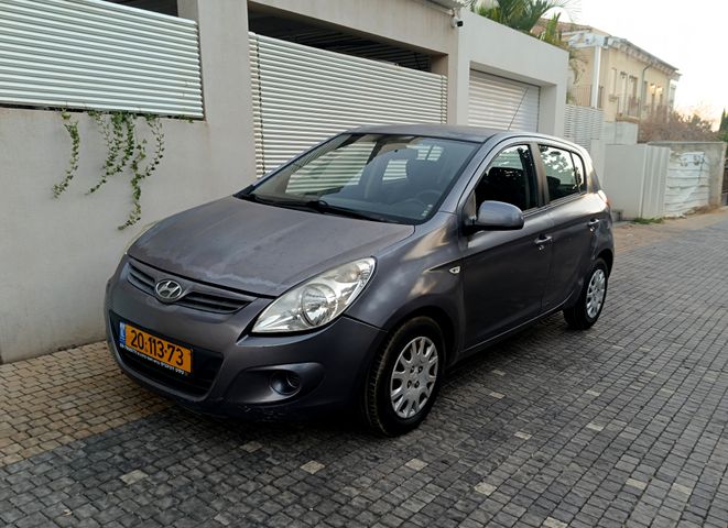 מודעת רכב יונדאי i20