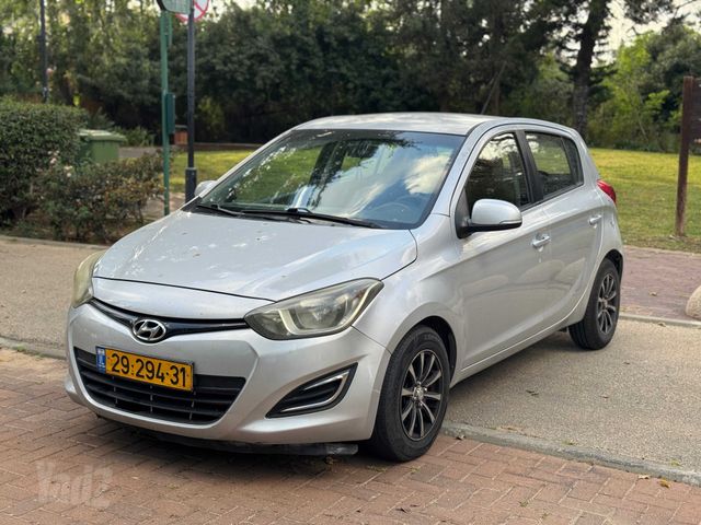 יונדאי i20