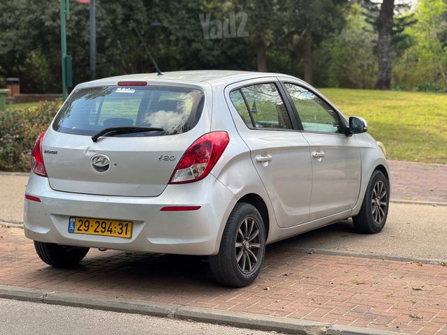 יונדאי i20